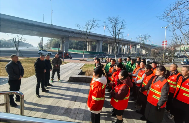 王輝德、余良光分別走訪(fǎng)慰問(wèn)一線(xiàn)干部職工并檢查安全生產(chǎn)工作